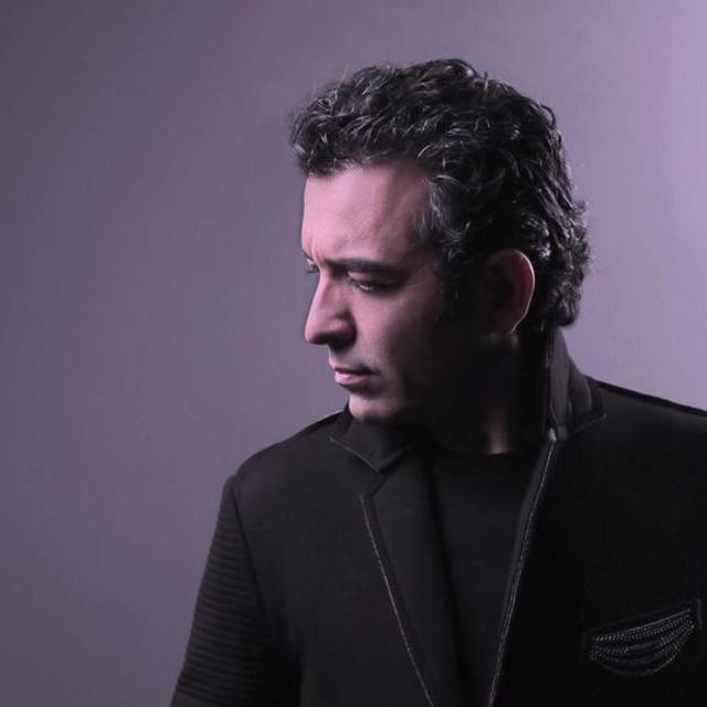 Sanatçı Oğuz Aksaç Erciş'te konser verdi
